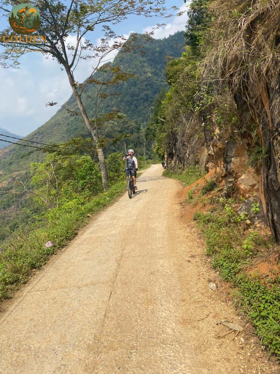 15-Day North Vietnam Cycling Tour: Hanoi, Sa Pa, Ha Giang & Ba Be